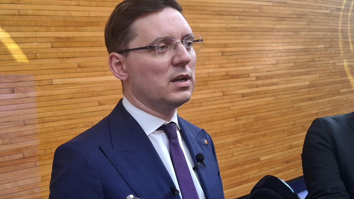 Prim-vicepreședintele PSD solicită înlocuirea lui Ilie Bolojan. Negrescu: Țara nu se află într-o stare bună. E ca la... 1 Prim vicepresedintele PSD solicita inlocuirea lui Ilie Bolojan Negrescu Tara nu se afla intr o stare buna E ca la
