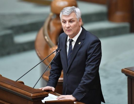 Zamfir Trei secretari generali adjuncti la Senat in loc de doi Este necesara o remediere a situatiei