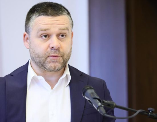 ciucu anunta reorganizari la primaria capitalei 771 de posturi vor fi desfiintate vom economisi
