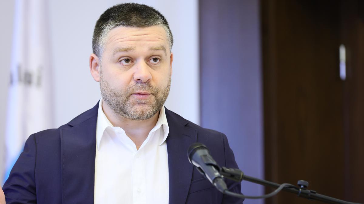 ciucu anunta reorganizari la primaria capitalei 771 de posturi vor fi desfiintate vom economisi