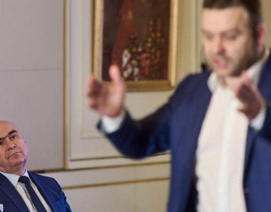 scandal urias in coalitie ciucu daca nu alocati fondurile guvernul cade din bucuresti kelemen