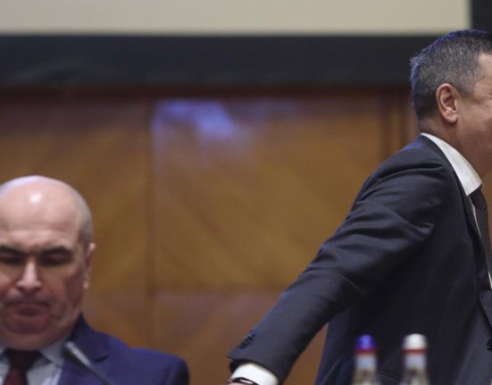 surse coalitia se destrama PSD pregateste retragerea se exclud optiunile de a continua guvernarea impreuna cu