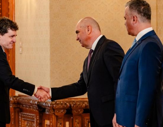 Bolojan il indeamna pe Nicusor Dan Nimeni nu poate garanteza ca PSD nu va recurge si la alte