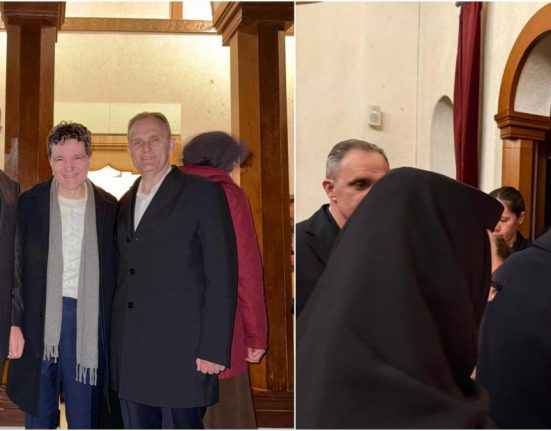 Nicusor Dan aparitie surpriza la manastirea Cornu in Vinerea Mare Presedintele CJ Prahova Fara