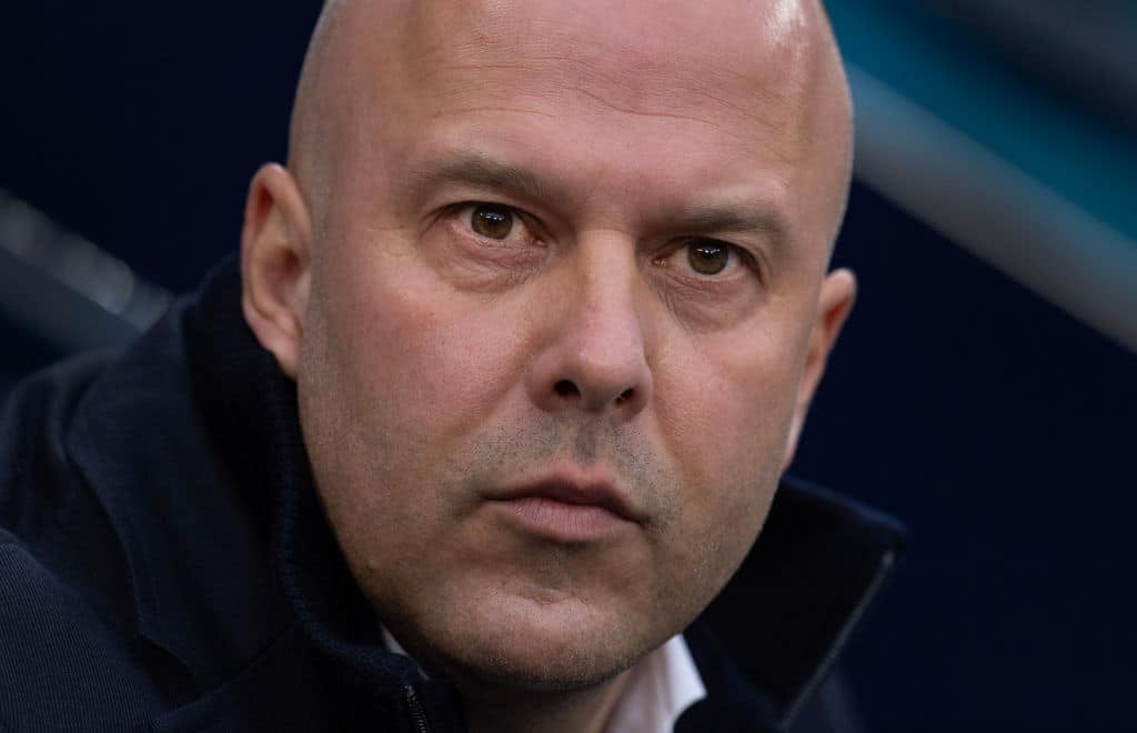 Norocosi ca a fost doar 2 0 Slot recunoaste superioritatea PSG ului si discuta despre modul de supravietuire