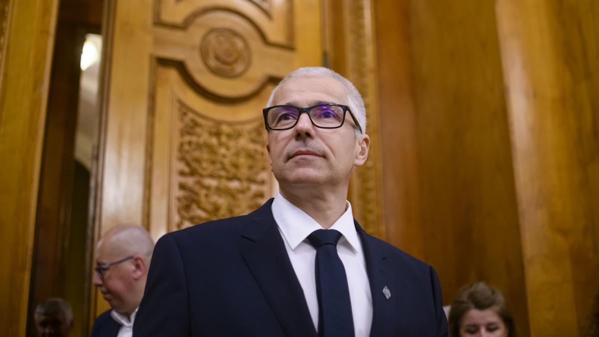 O teorie a conspiratiei Radu Marinescu neaga acuzatiile de intelegere cu Nicusor Dan pentru numirile