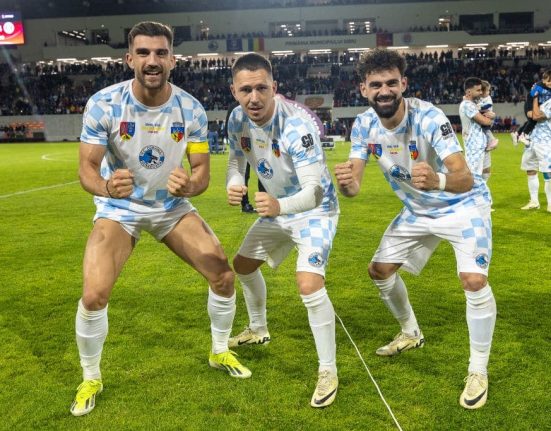Omagiu lui Lucescu si victorie esentiala Corvinul se apropie tot mai mult de promovare