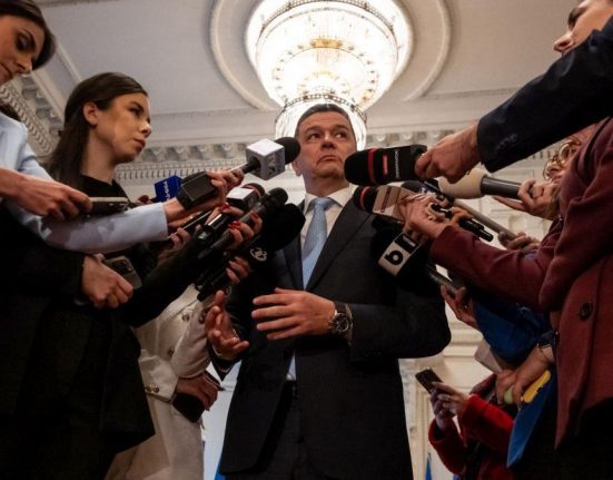 PSD anunta demisia tuturor secretarilor de stat prefectilor si subprefectilor partidului