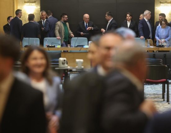 PSD facea apel catre liderii PNL care doresc o coalitie post Bolojan sa aiba curajul sa se