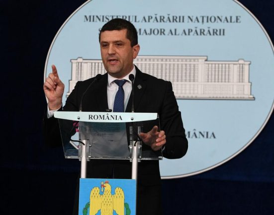 Probele care confirm incompatibilitatea lui Miru Surse Minstul Apararii cercetat de ANI dupa