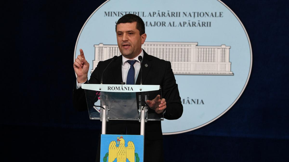 Probele care confirm incompatibilitatea lui Miru Surse Minstul Apararii cercetat de ANI dupa