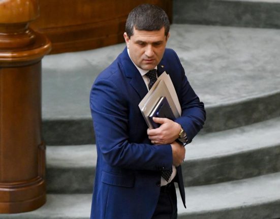 Radu Miruta este acuzat ca s a opus proiectului Cea mai moderna arma de asalt fabricata la Cugir
