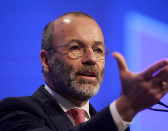 Scandal in Parlamentul European din cauza crizei politice din Romania Manfred Weber a avut un conflict cu