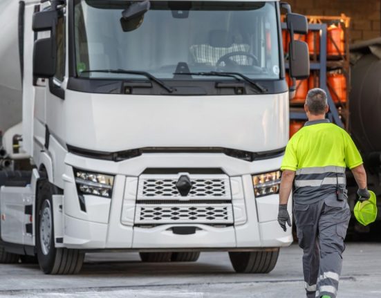 Serban Transportatorii rutieri de marfa vor putea accesa mai usor ajutoarele de stat pentru achizitia