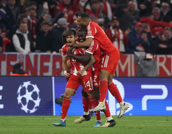 Sferturi Liga Campionilor Bayern Munchen invinge dramatic Real Madrid cu 4 3 dupa ce in tur a fost 2 1 Arsenal Londra se califica in semifinale dupa dubla cu Sporting Lisabona