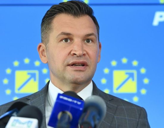 Un deputat PNL solicta partidului sa se reconcileze cu PSD Nu ne putem permite un guvern in care extremismul