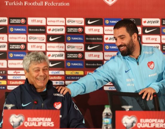 Un profesor deosebit Arda Turan tribut adus lui Mircea Lucescu