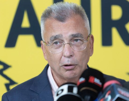AUR nu le solicita parlamentarilor votul deschis la motiunea de cenzura impotriva lui Bolojan Peiu