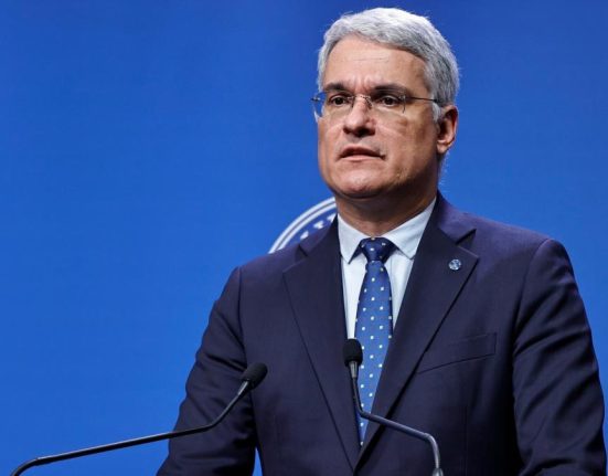Dragos Pislaru de 1 mai Munca merita respect si nicio munca cinstita nu este o rusine