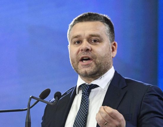 Kelemen Hunor mesaj ironic pentru Ciucu Are o capitala frumoasa de administrat nu inteleg de ce se