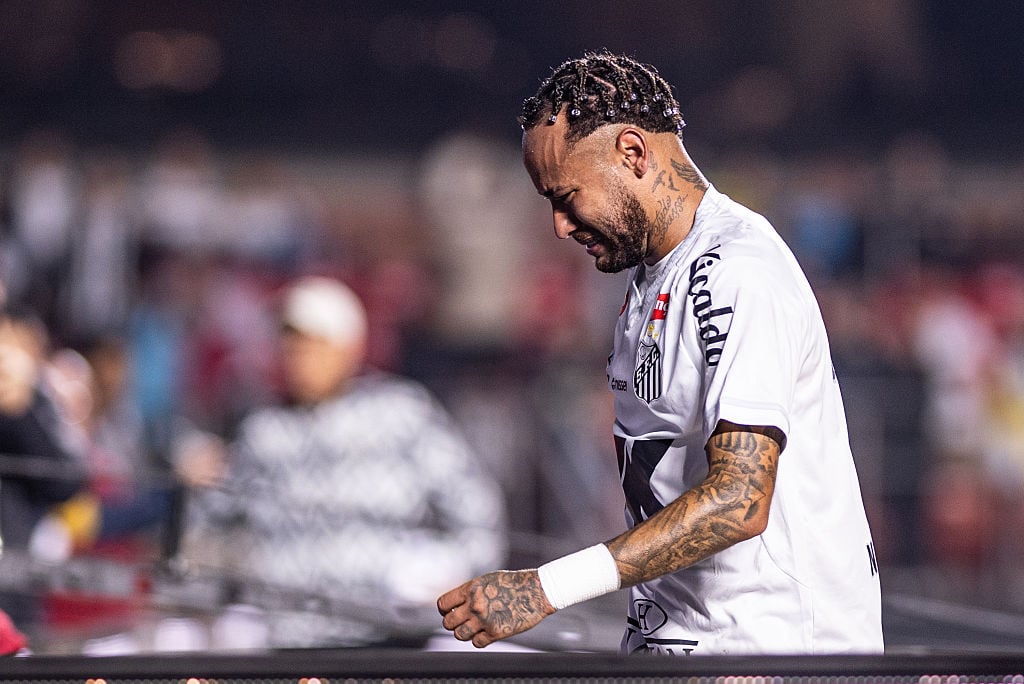 Neymar l a lovit pe fiul lui Robinho la antrenament iar scandalul se amplifica Tanarul cere masuri sau isi va lua adio de la Santos