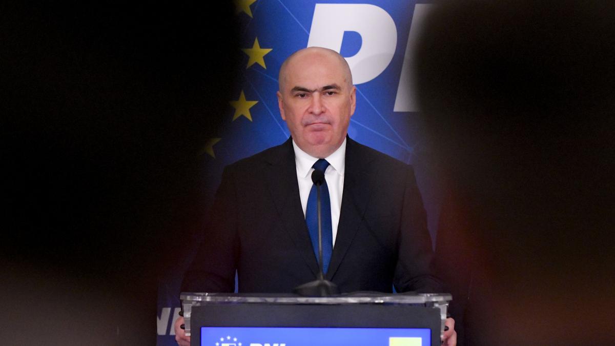 Sondaj CURS inainte de motiune 58 dintre romani considera ca Bolojan ar trebui sa demisioneze