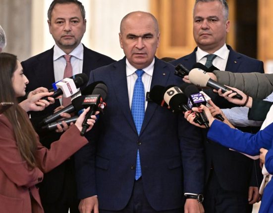 Surse Liderul PNL a comunicat in cadrul sedintei cu Bolojan despre negocierile cu cei 50 de parlamentari