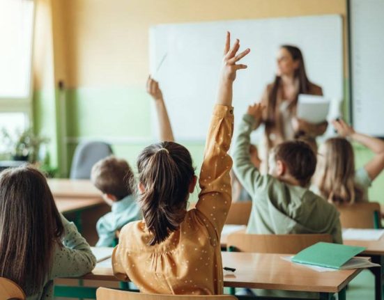 prime de 1500 de lei pentru profesori in atentia guvernului pislaru decisia depinde de avizul