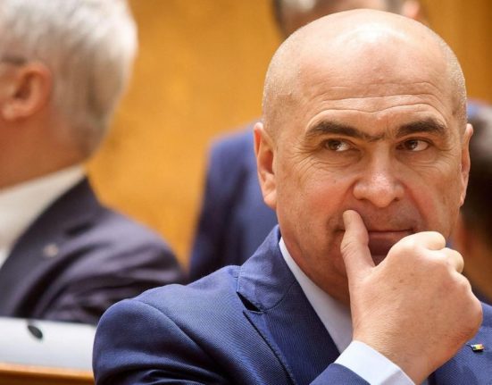 surse trei echipe din pnl discuta direct cu parlamentarii aur si din alte partide pentru a nu