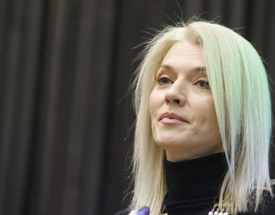 Alina Gorghiu isi exprima nemultumirea fata de conducerea PNL Nu putem fi percepti ca un partid responsabil daca la fiecare 24