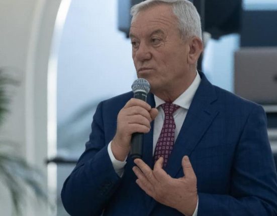 Constantin Toma isi exprima din nou critici fata de conducerea PSD Nu sunt capabili sa inlocuiasca nimic Daca m ar