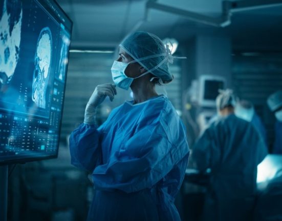 Cum a reusit o femeie cu doar 8 clase sa obtina un loc de munca ca doctor intr un spital din Italia consultand aproape 160 de pacienti