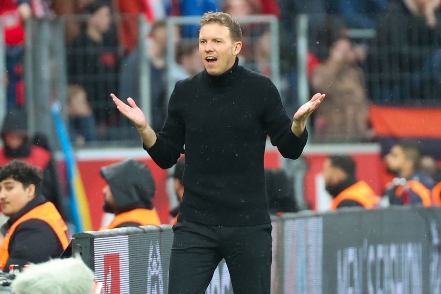 Germania lui Nagelsmann a intrat in jocuri de copii Fotbalistii se joaca de a v ati ascunselea