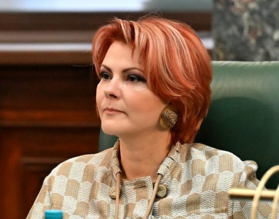 Olgu ta Vasilescu Bolojan vrea sa ne propuna un prim ministru care nu stie cum se traieste in