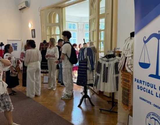 PUSL si IE Nationala au sarbatorit Ziua Universala a Iei Un popor care isi cinstete tradiiile