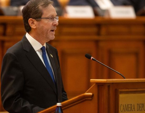 Presedintele Israelului discurs istoric in Parlamentul Romniei Relatia noastra a evoluat in