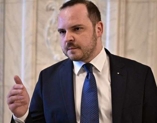 Rogobete mesaj catre Bolojan Opriti va pentru o clipa Cand ati privit Romania fara harti politice