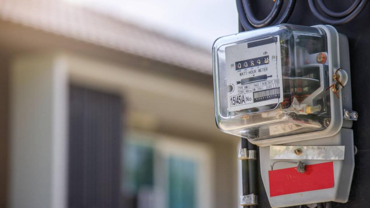 Bolojan anunta ca a semnat doua ordine pentru reducerea facturilor la energie Investitiile se