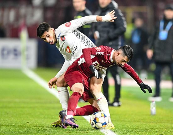 CFR Cluj reuseste deocamdata sa evite sanctiunea UEFA Ioan Varga afirma ca a obtinut o amnare pentru achitarea datoriilor
