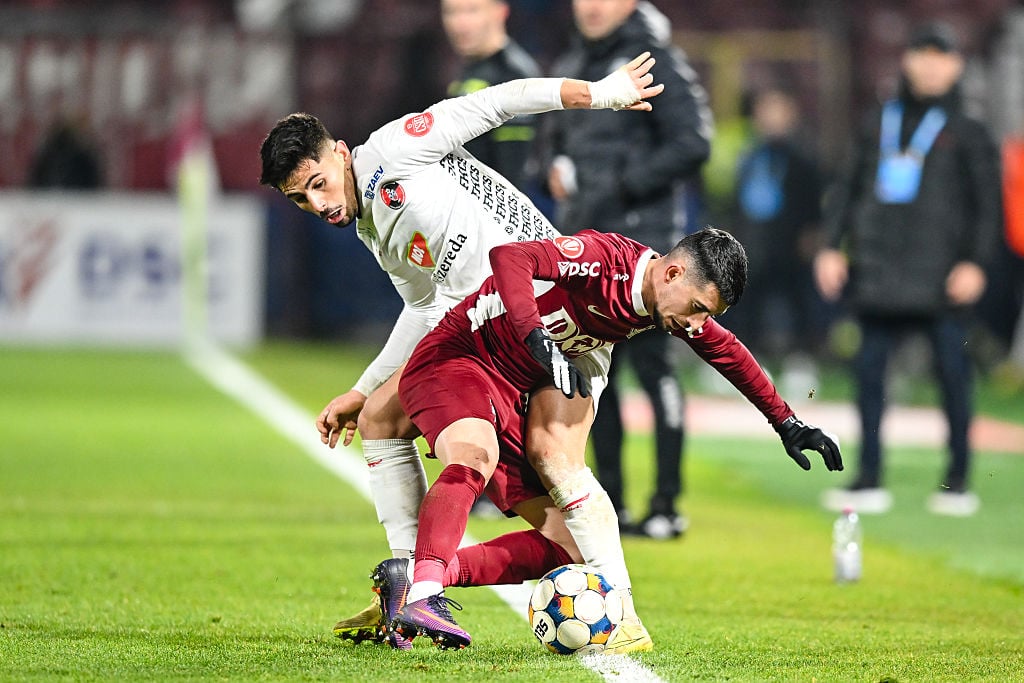 CFR Cluj reuseste deocamdata sa evite sanctiunea UEFA Ioan Varga afirma ca a obtinut o amnare pentru achitarea datoriilor