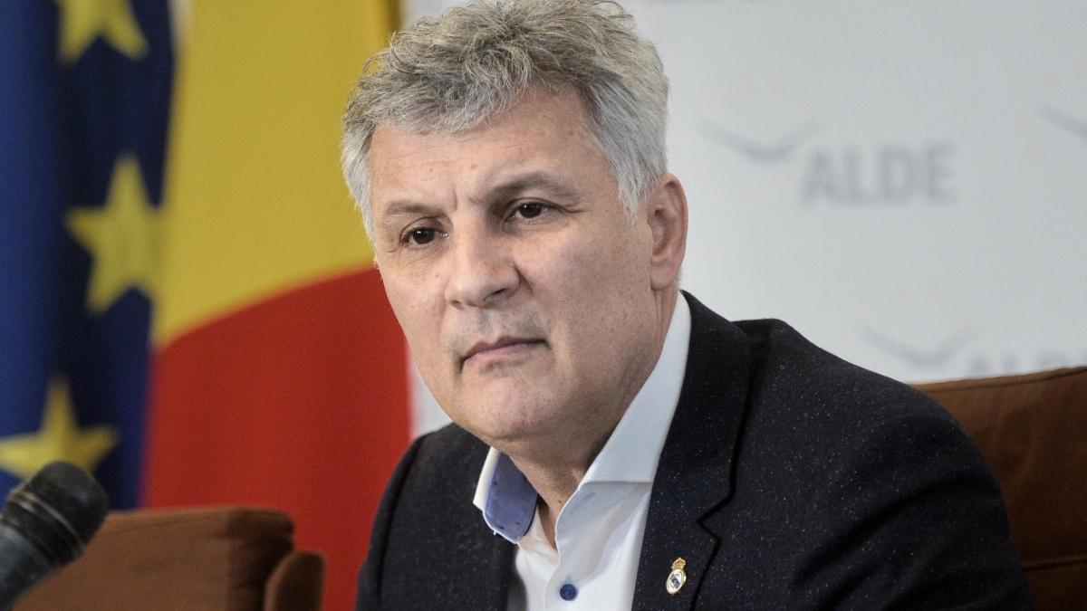 Daniel Zamfir il acuza pe Buzoianu ca distruge terase in mijlocul sezonului estival nainte de inceperea