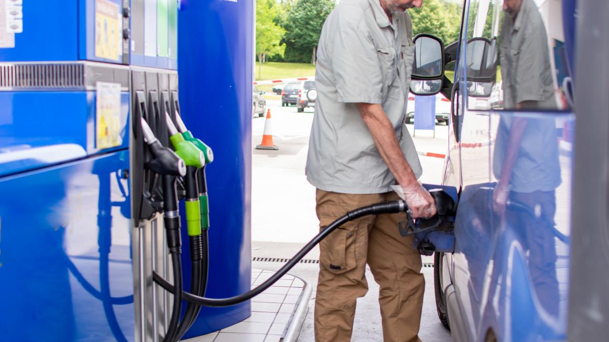 De ce nu au fost prelungite masurile pentru carburani Bolojan Companiile mi au spus ca