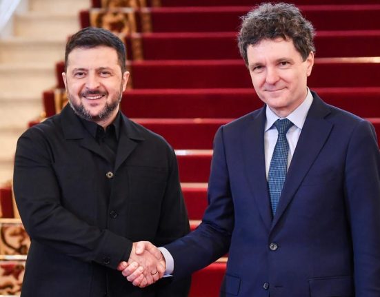Dupa vizita de la Paris Nicusor Dan se va deplasa miercuri la Kiev Presedintele va participa la Summitul