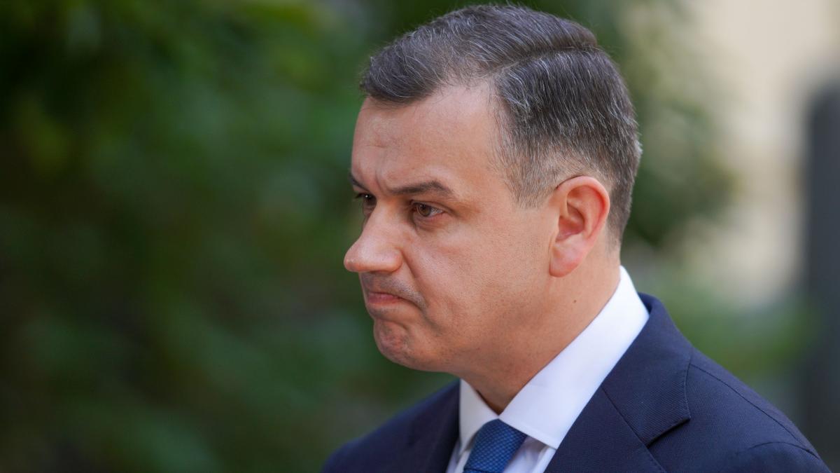 Eugen Tomac anunta cand ar putea iesi Romania din criza politica totul depinde de