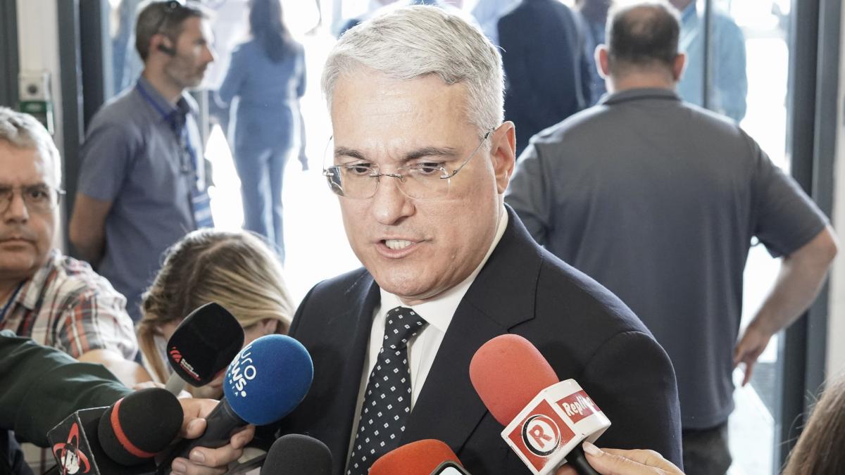 Guvernul depune recurs dupa blocarea Legii salarizarii la Curtea de Apel Pislaru Ieri nu am fost