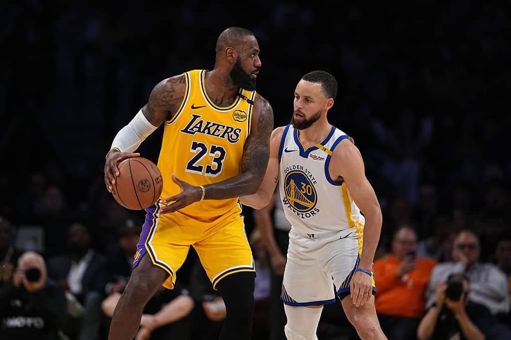 LeBron James din ce in ce mai aproape de o revenire impresionanta Trei echipe concur eaza pentru semnatura superstarului