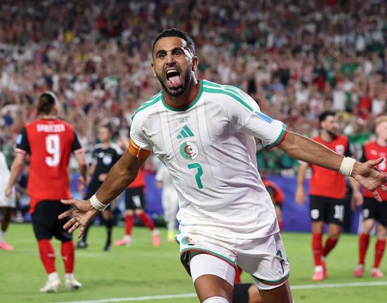 Mahrez si a spus adio Algeriei Captainul anunta retragerea dupa eliminarea de la Campionatul Mondial