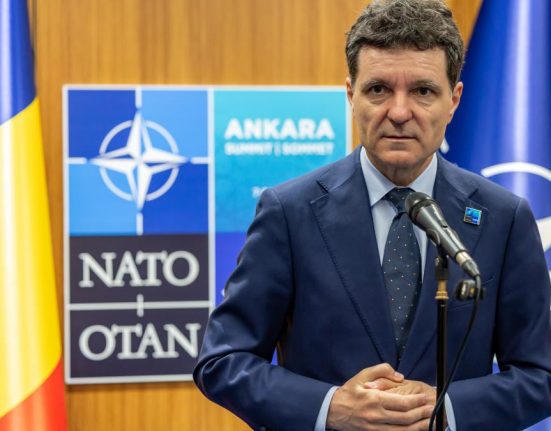 Nicushor Dan a declarat la Ankara ca nu va propune un premier daca nu este sigur ca are majoritate