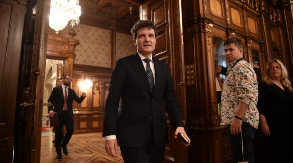 Nicusor Dan l a felicitat pe Dacian Ciolos pentru prezentarea viziunii sale privind o francofonie mai eficienta