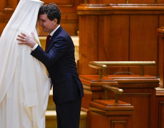 Nicusor Dan mesaj cu ocazia zilei Patriarhului Daniel Biserica Ortodoxa Romana ramane una dintre institutiile eseniale